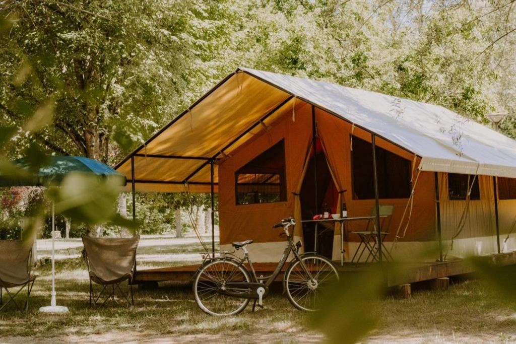 Onlycamp Chamarges Campsite Die