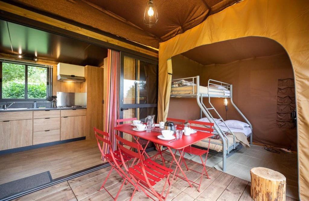 Onlycamp Chamarges Campsite Die