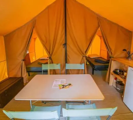 Camping Onlycamp Chamarges Die Exterior photo